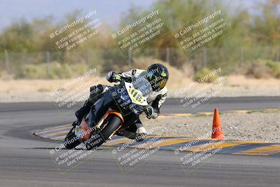 media/Nov-05-2022-SoCal Trackdays (Sat) [[f8d9b725ab]]/Turn 2 (1120am)/